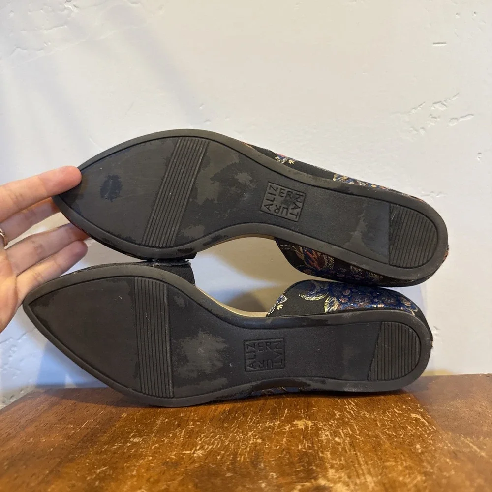 Naturalizer Samantha Half d'Orsay‎ Flat Black Metallic Floral Embroidered Size 6